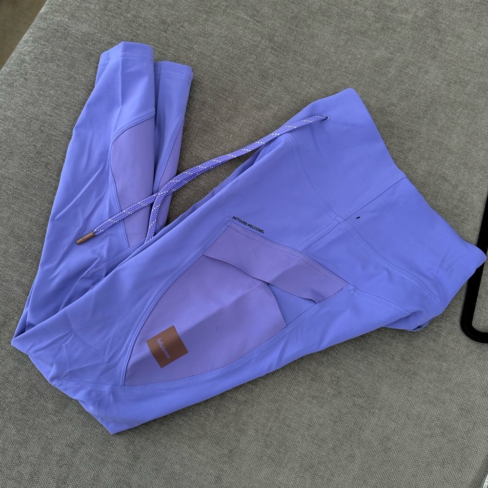 Lululemon Athletica Cargo Hiking Leggings